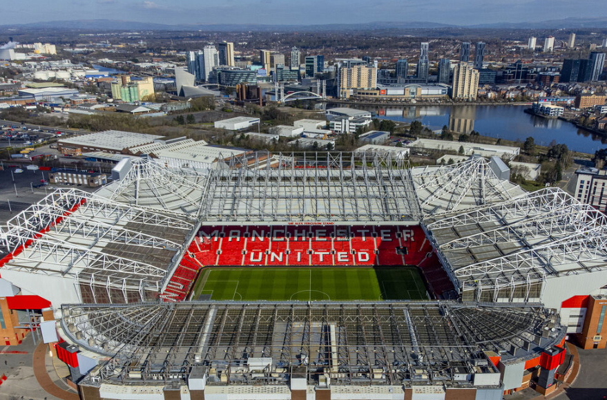 Sponsor Kaus Manchester United, Snapdragon Tertarik dengan Hak Penamaan Stadion