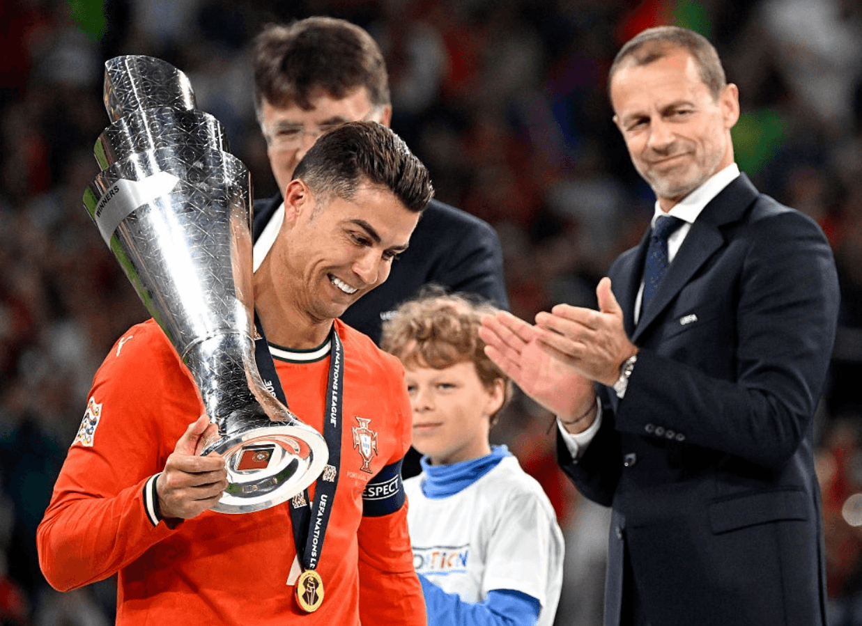 CRISTIANO RONALDO